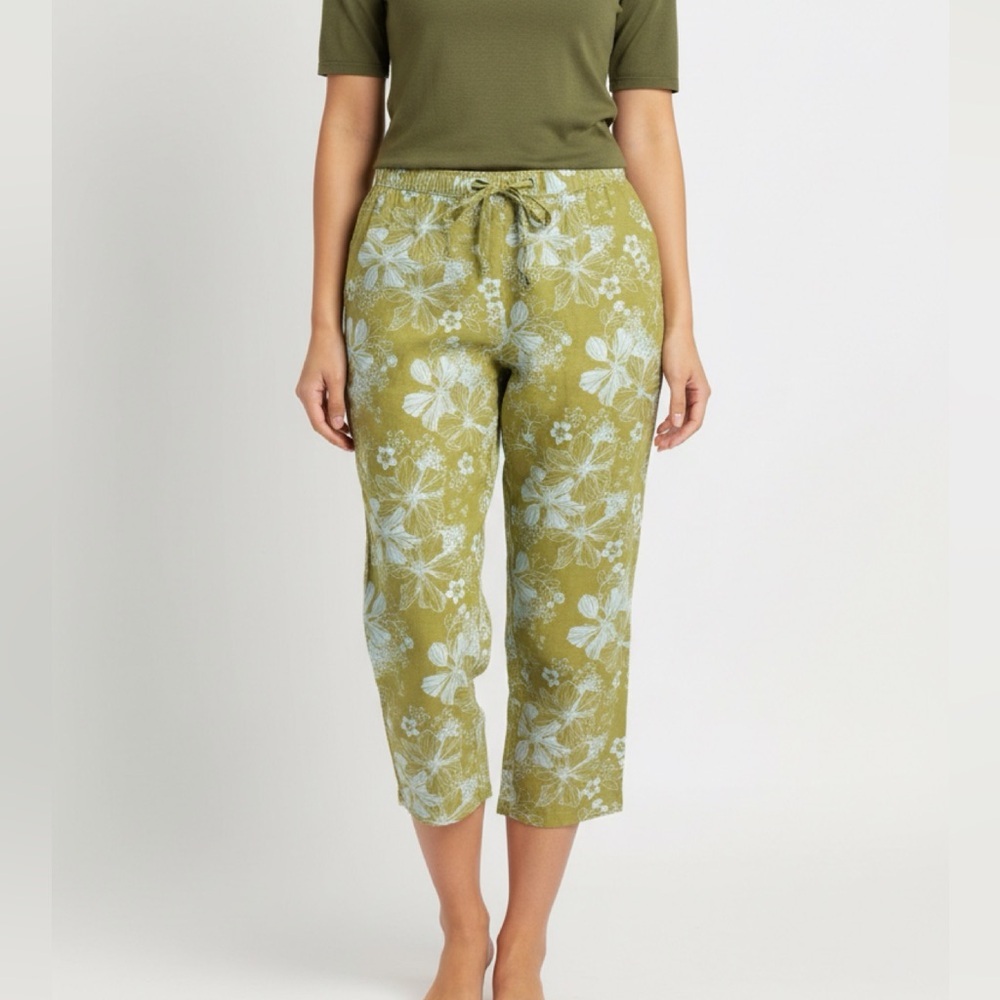GAP green hibiscus Print  cropped Pants size M